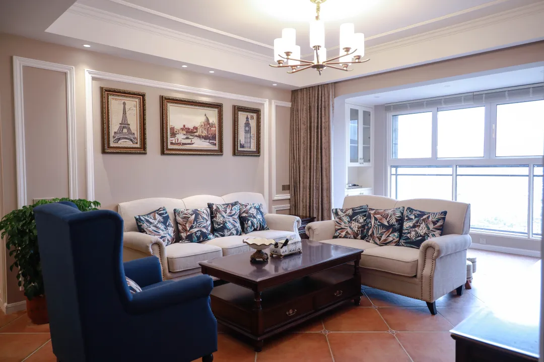 融僑官邸 96㎡ 現(xiàn)代簡美三居，對稱之美無處不在，儲(chǔ)物空間太驚人