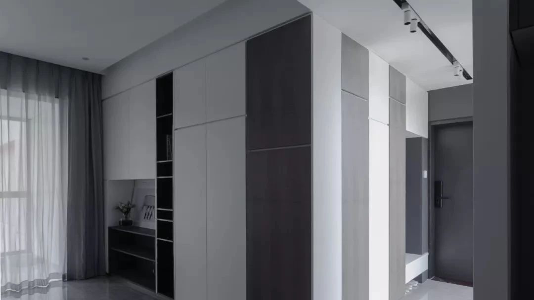 廈門江山帝景92㎡現(xiàn)代簡約裝修，沉靜、洗練、收納有序